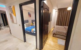 luxury apartment of 80m2 , 1minute from hassan2 mosquè from family , pour famille , INTERDIT COUPLES ARAABIC NON MARIÉ, FORBIDDEN UNMARRIED ARAABIC COUPLES