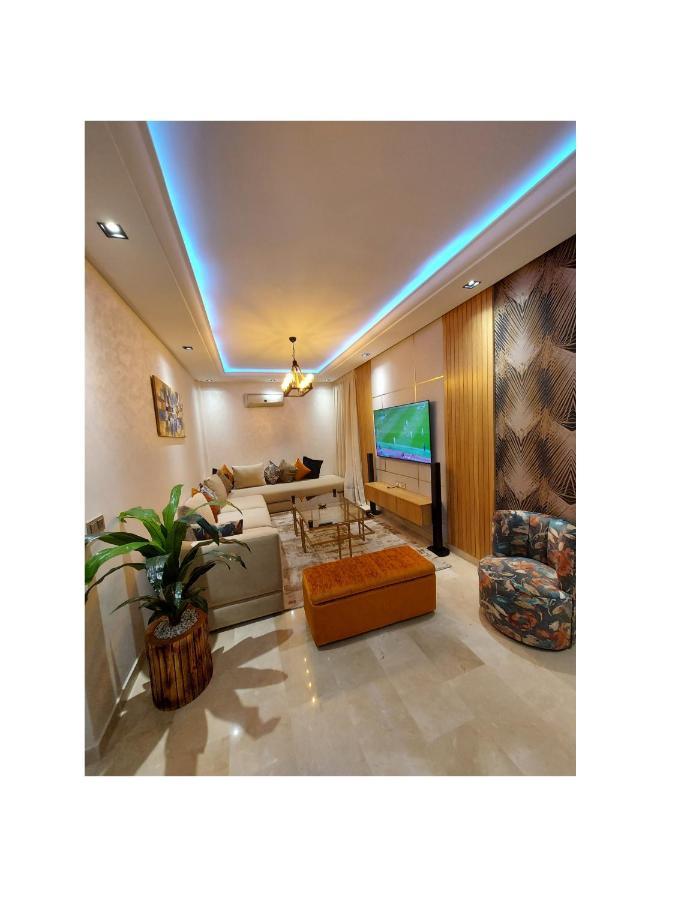 luxury apartment of 80m2 , 1minute from hassan2 mosquè from family , pour famille , INTERDIT COUPLES ARAABIC NON MARIÉ, FORBIDDEN UNMARRIED ARAABIC COUPLES Casablanca Esterno foto