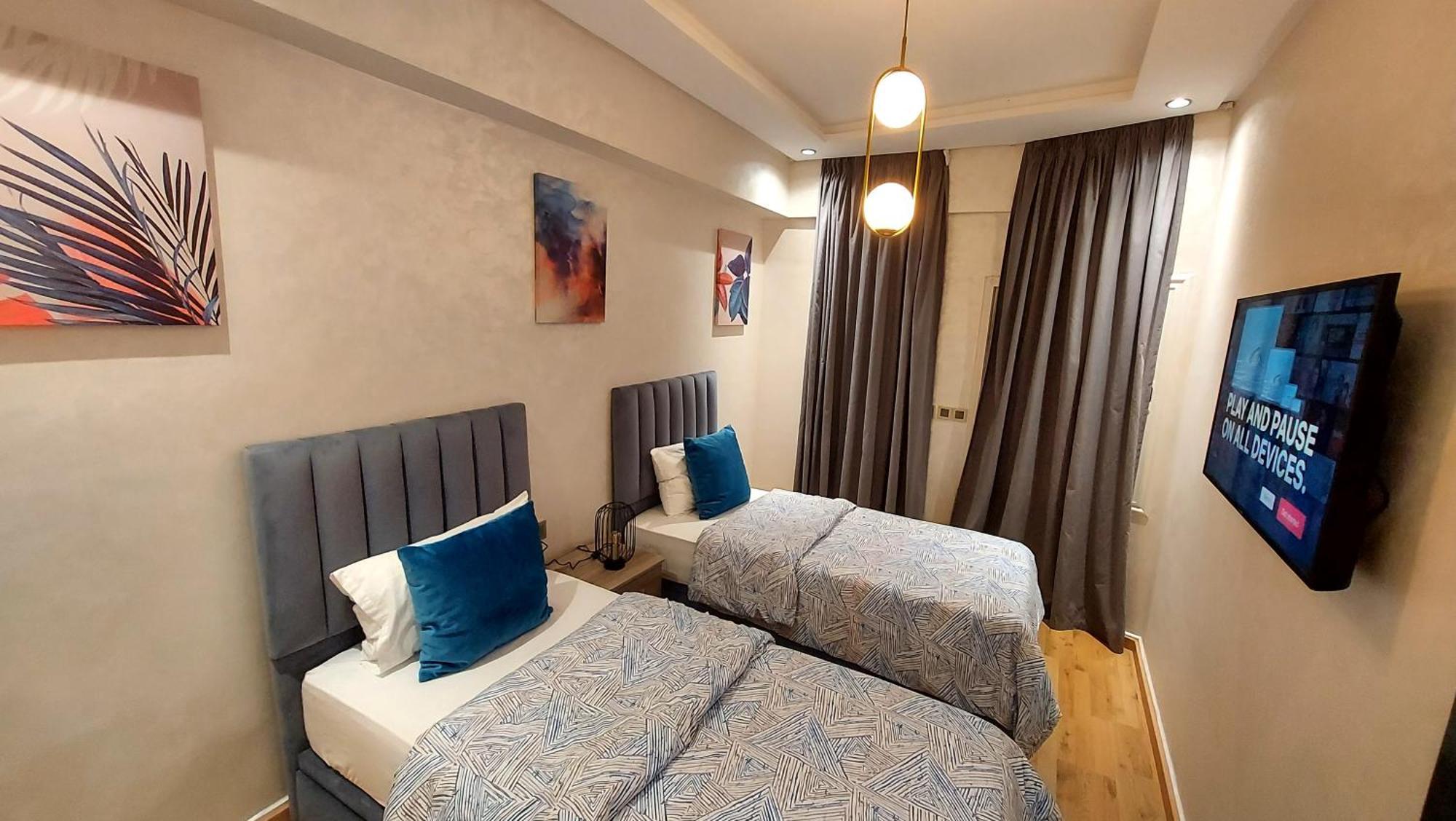 luxury apartment of 80m2 , 1minute from hassan2 mosquè from family , pour famille , INTERDIT COUPLES ARAABIC NON MARIÉ, FORBIDDEN UNMARRIED ARAABIC COUPLES Casablanca Esterno foto